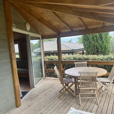 Vue Degagee Sur Au Loin Chalet